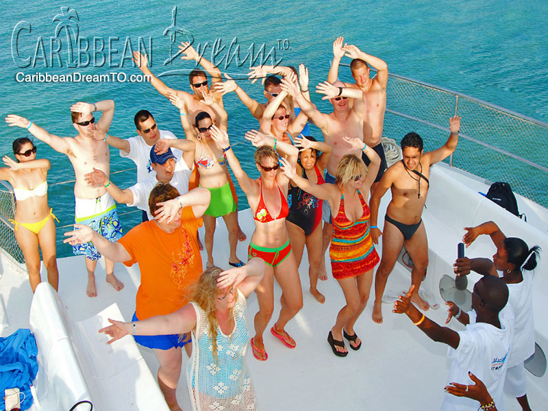 Marinarium Snorkeling Cruise party