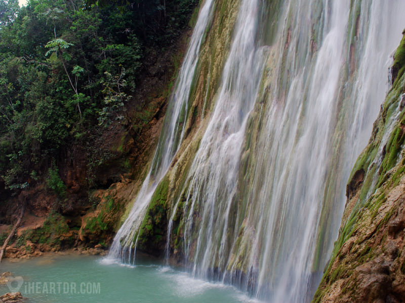 El Limon waterfall in Samana